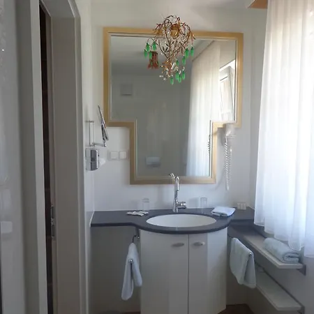 Апарт-отель Hans Mauracher Schlossl 4*